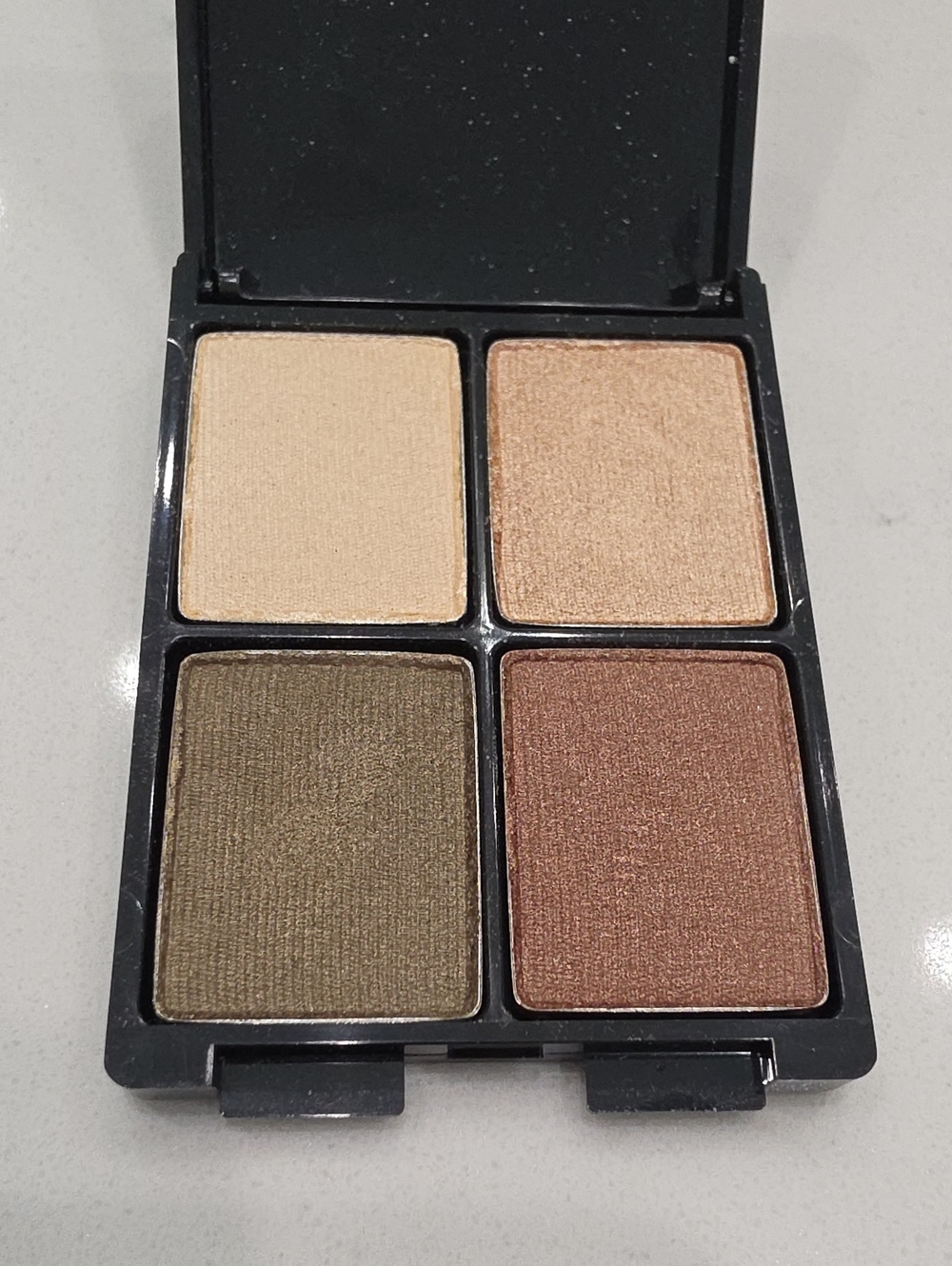 Lancome Neutral Shimmer 4-Shade Eye Palette - Gold, Beige, Olive, Bronze